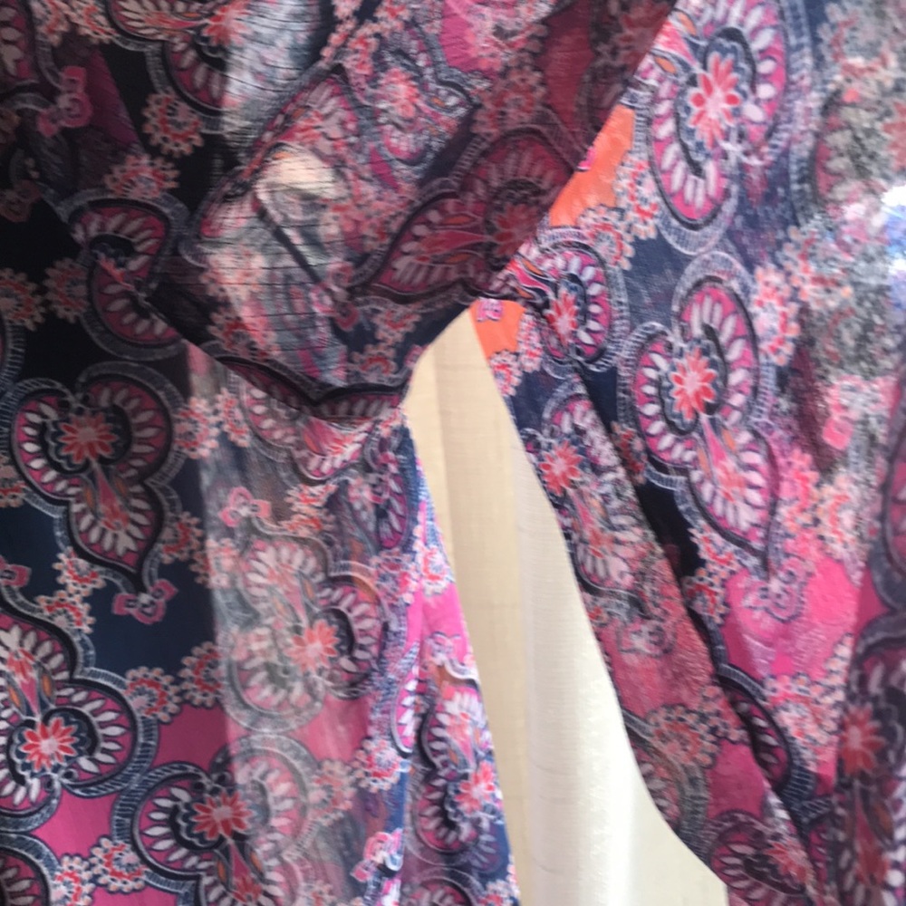 Sheer blouse - Picture 3 of 9
